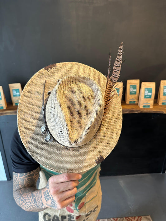 Chapéu Café Artesanal Feito a mão - JOSEFH